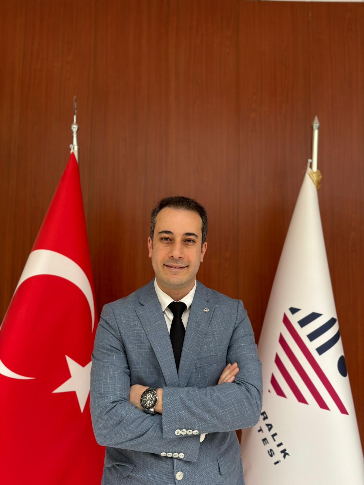 M. Vahit EREN